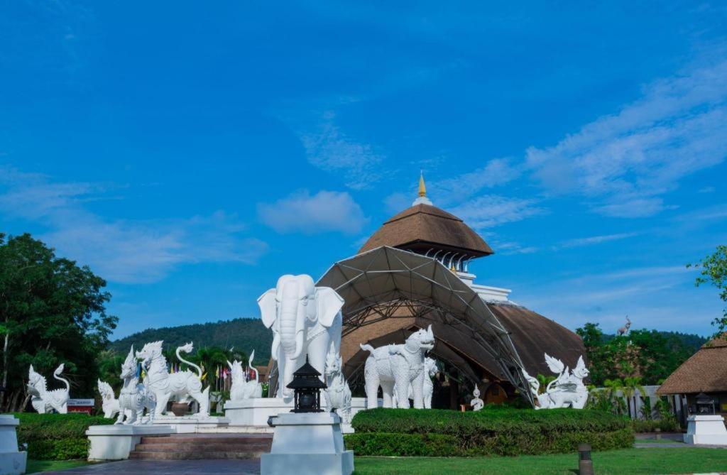 Oyo 909 Guiding Star Resort Chiang Mai Exterior photo