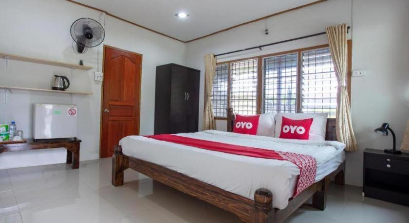 Oyo 909 Guiding Star Resort Chiang Mai Exterior photo